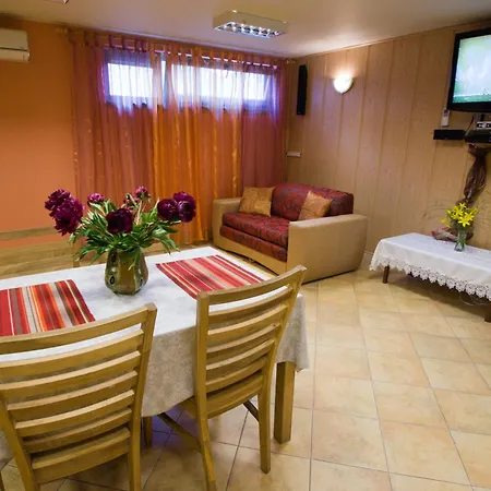 Villa Arciau Juros