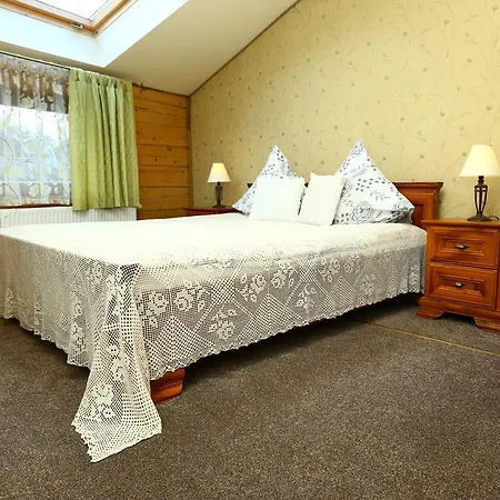 Willa Arciau Juros *