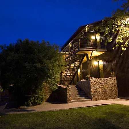 Willa Arciau Juros *