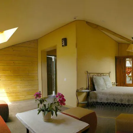 Villa Arciau Juros