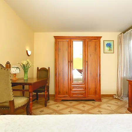 Villa Arciau Juros