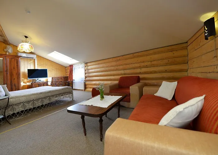 Arciau Juros 팔랑가